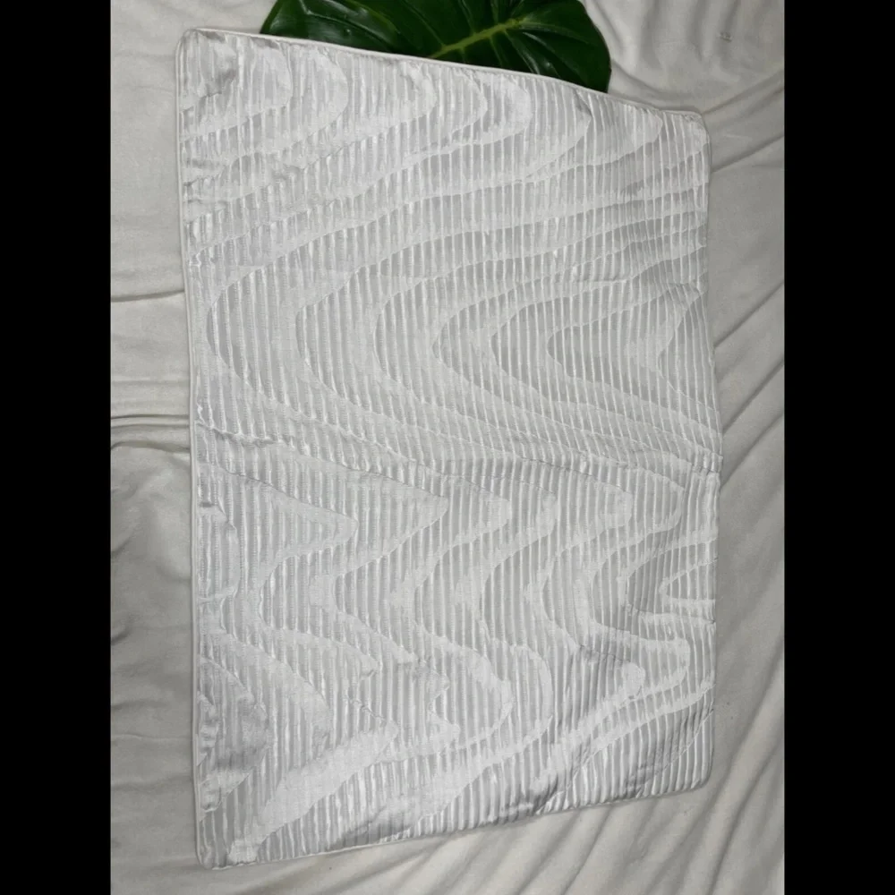NIB Hotel Collection Moire (1) Standard Sham Pillo‎